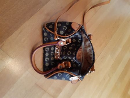 Tasche  ist Neu