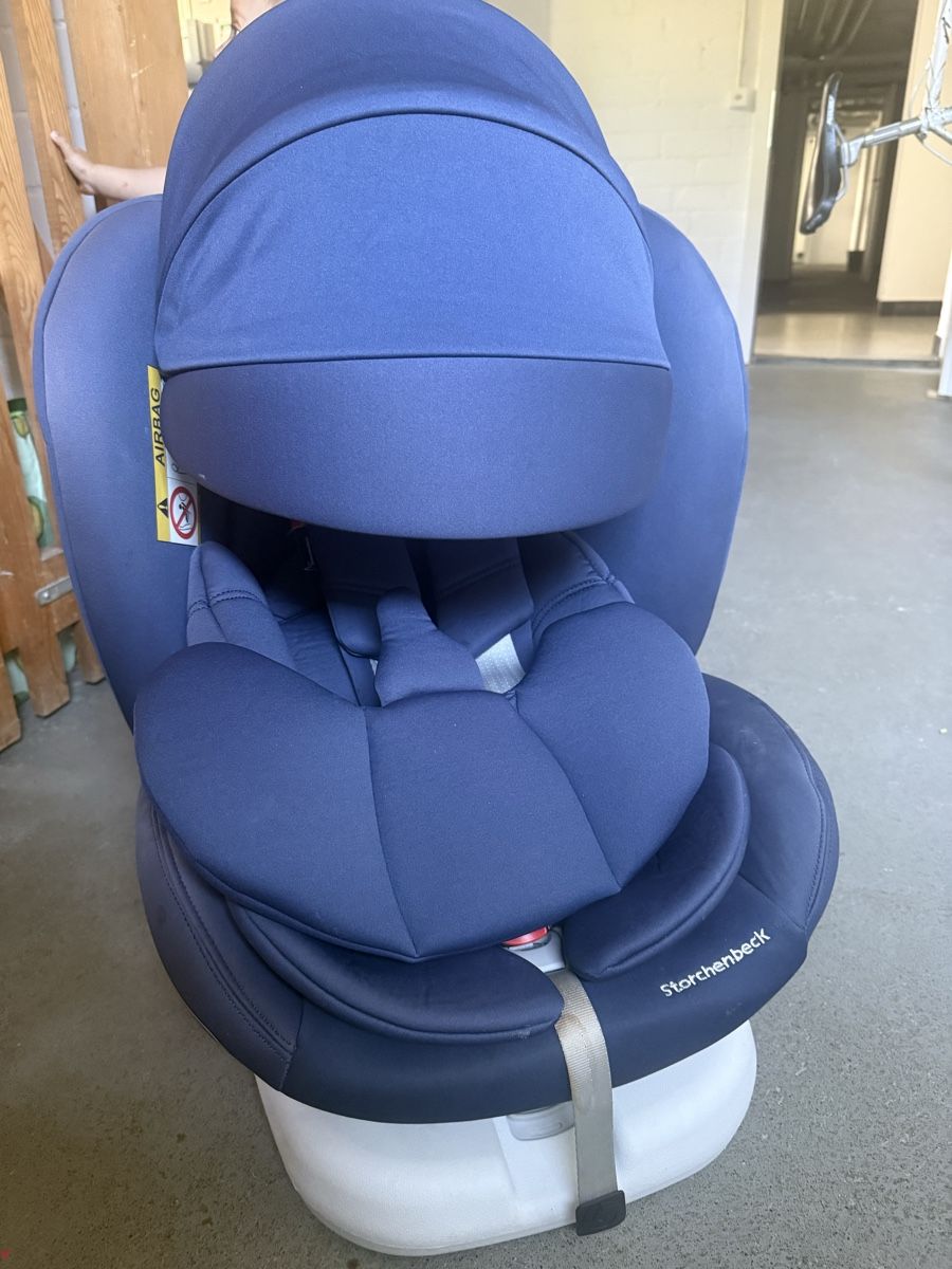 Seggiolini per auto: Storchenbeck Kindersitz mit ISOFIX – Usato da Ostermundigen venduto da alb_f68f 3