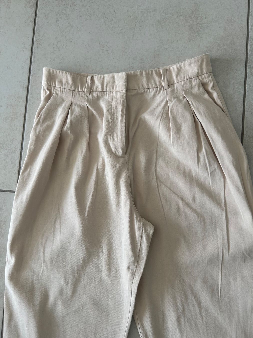 Zara Pantaloni: Pantalon Zara – Usato da Courrendlin venduto da loko2910 1