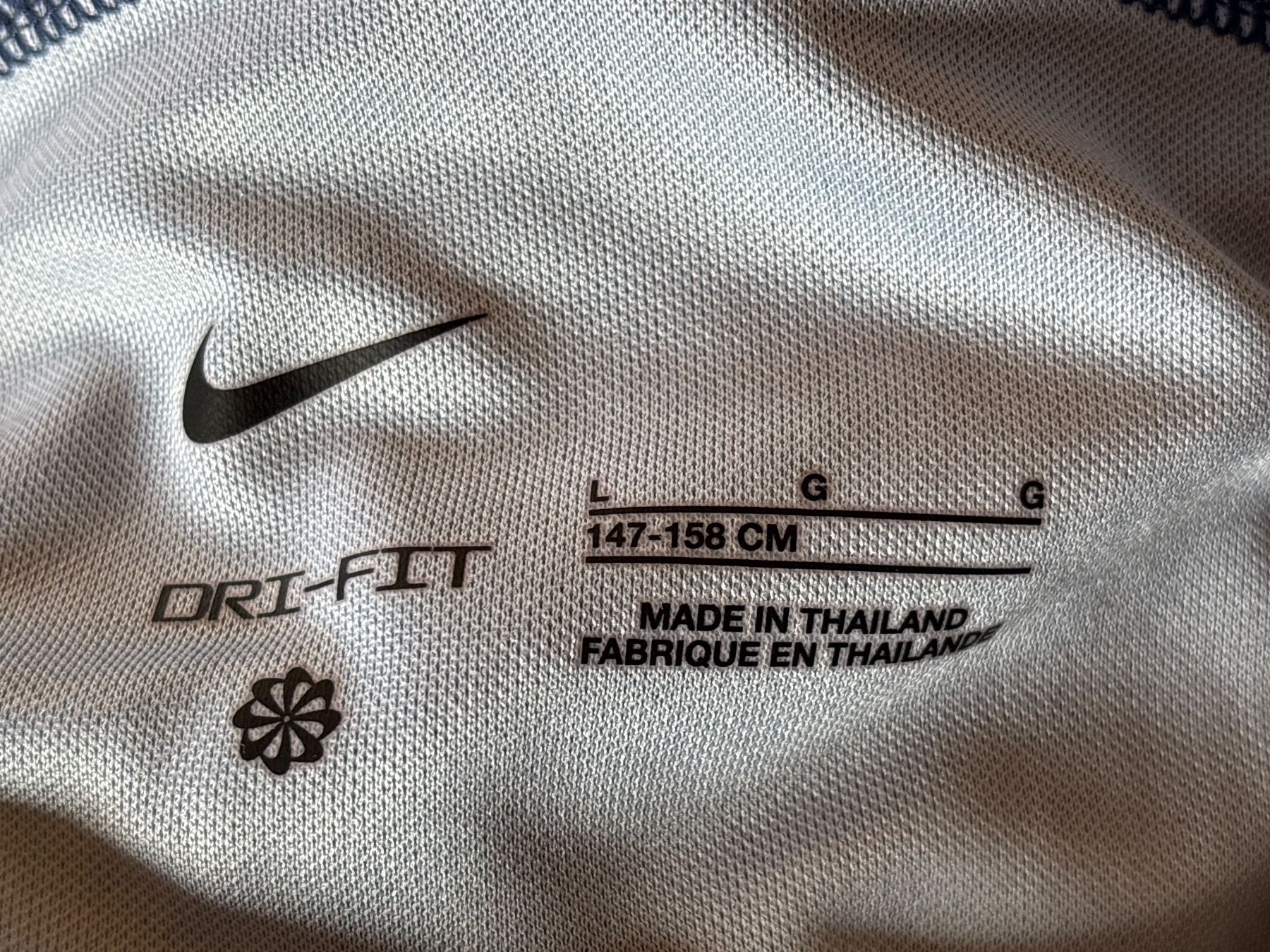 Nike Leibchen & Hosen: Paris Saint-Germain Trikot Grösse 147 - 158 – Gebraucht aus Genève von Livsonman 4