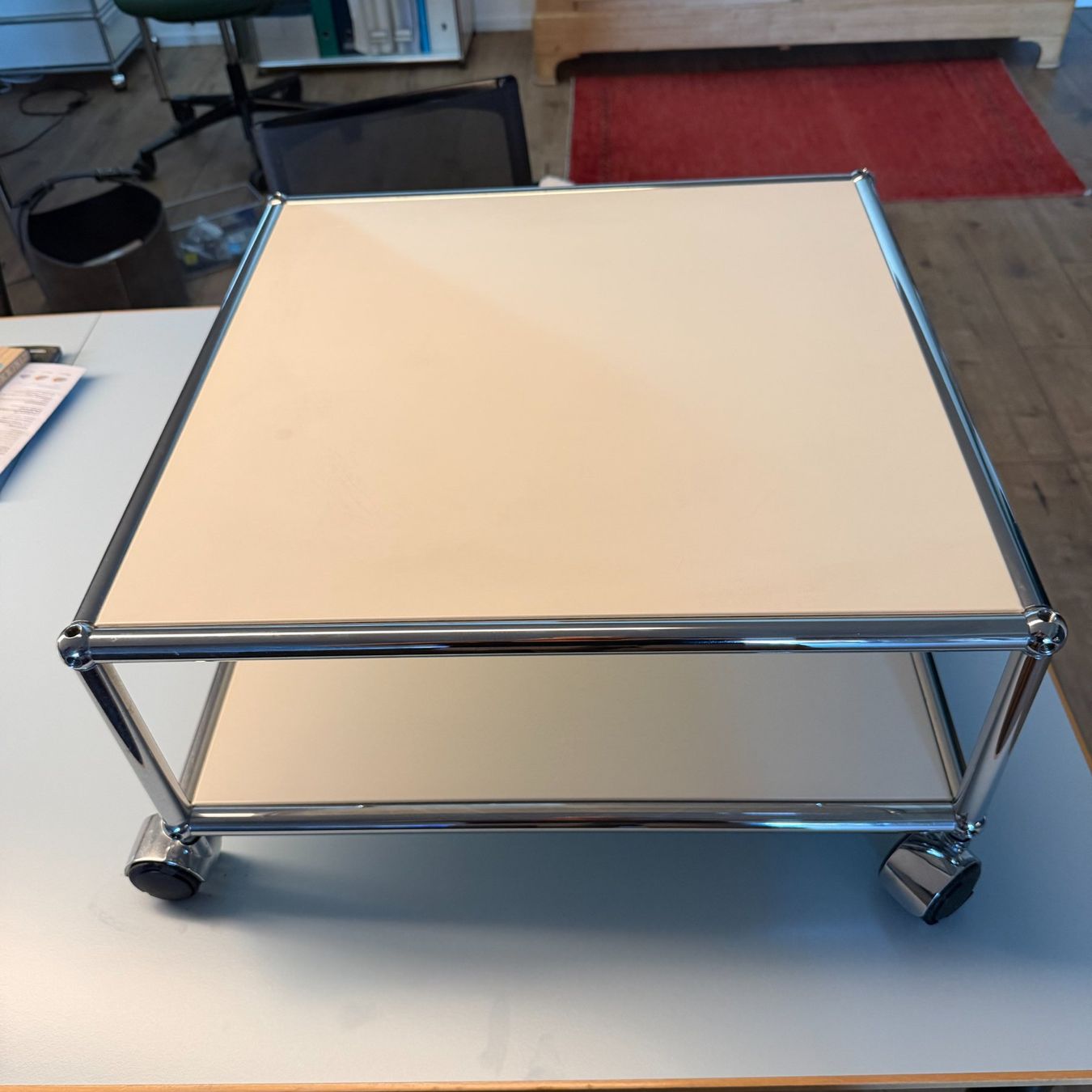 USM Scaffali: USM Haller Lowboard weiss mit Rollen – Usato da Küsnacht ZH venduto da molare 2
