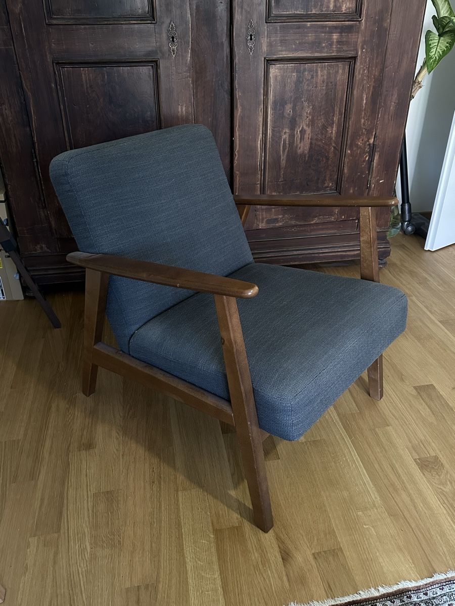 Ikea Fauteuils: Ikea Sessel, Dunkelgrau/Eiche – D'occasion à Binningen par gal_cbz7 1