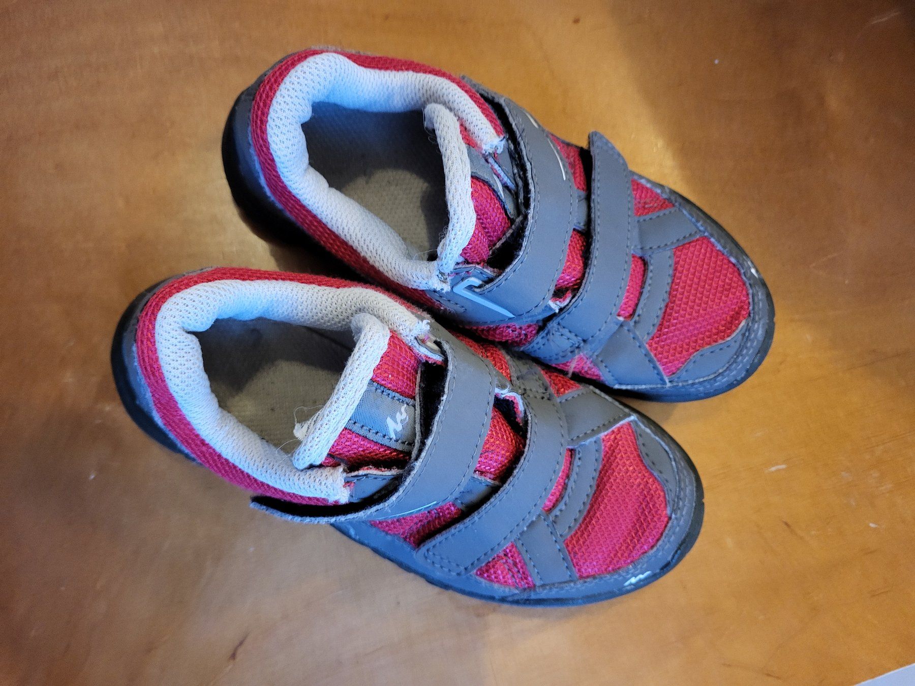 Decathlon Chaussures garçon: Chaussures Queschua – D'occasion à Yverdon-les-Bains par Emavid 2