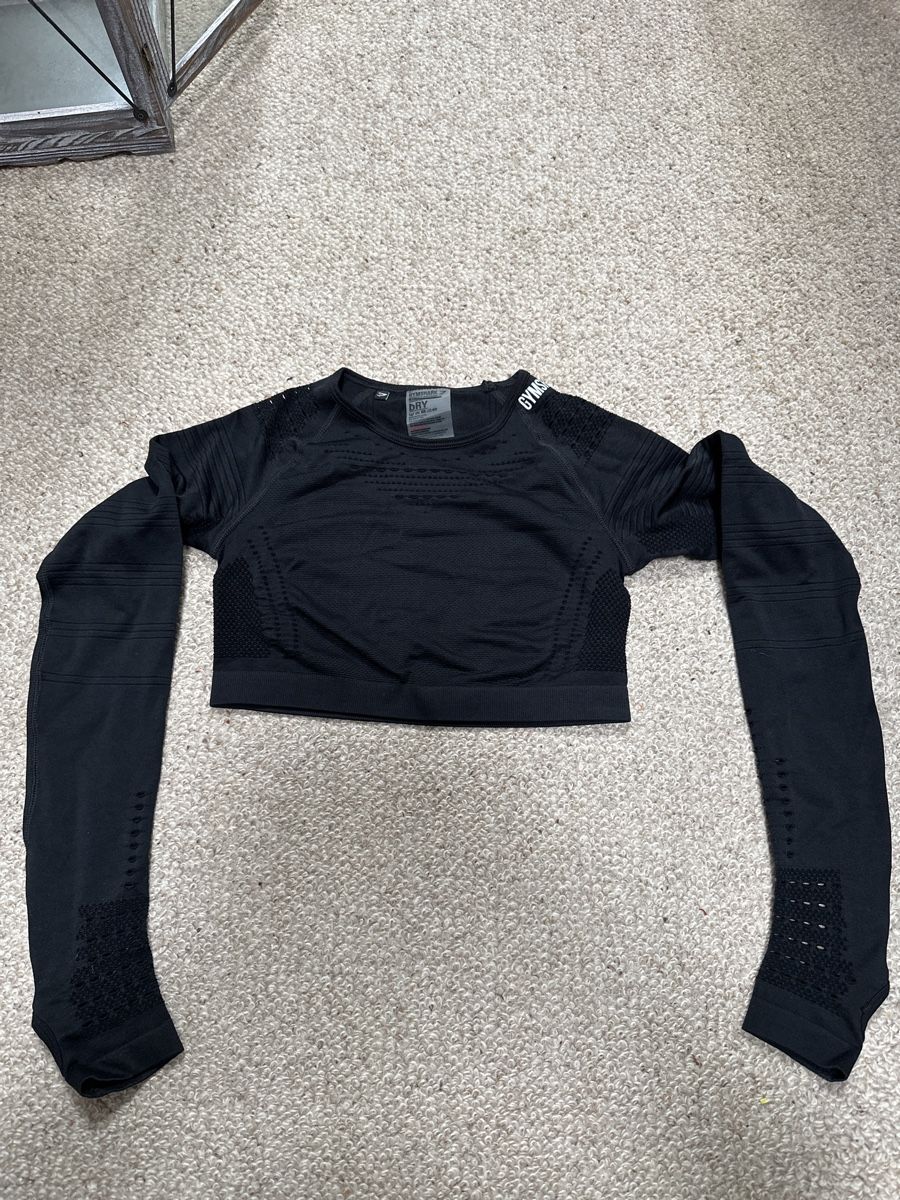 Top: Gymshark Crop Top – Nuovo (secondo la descrizione) da Tägerig venduto da Unbekannt5522