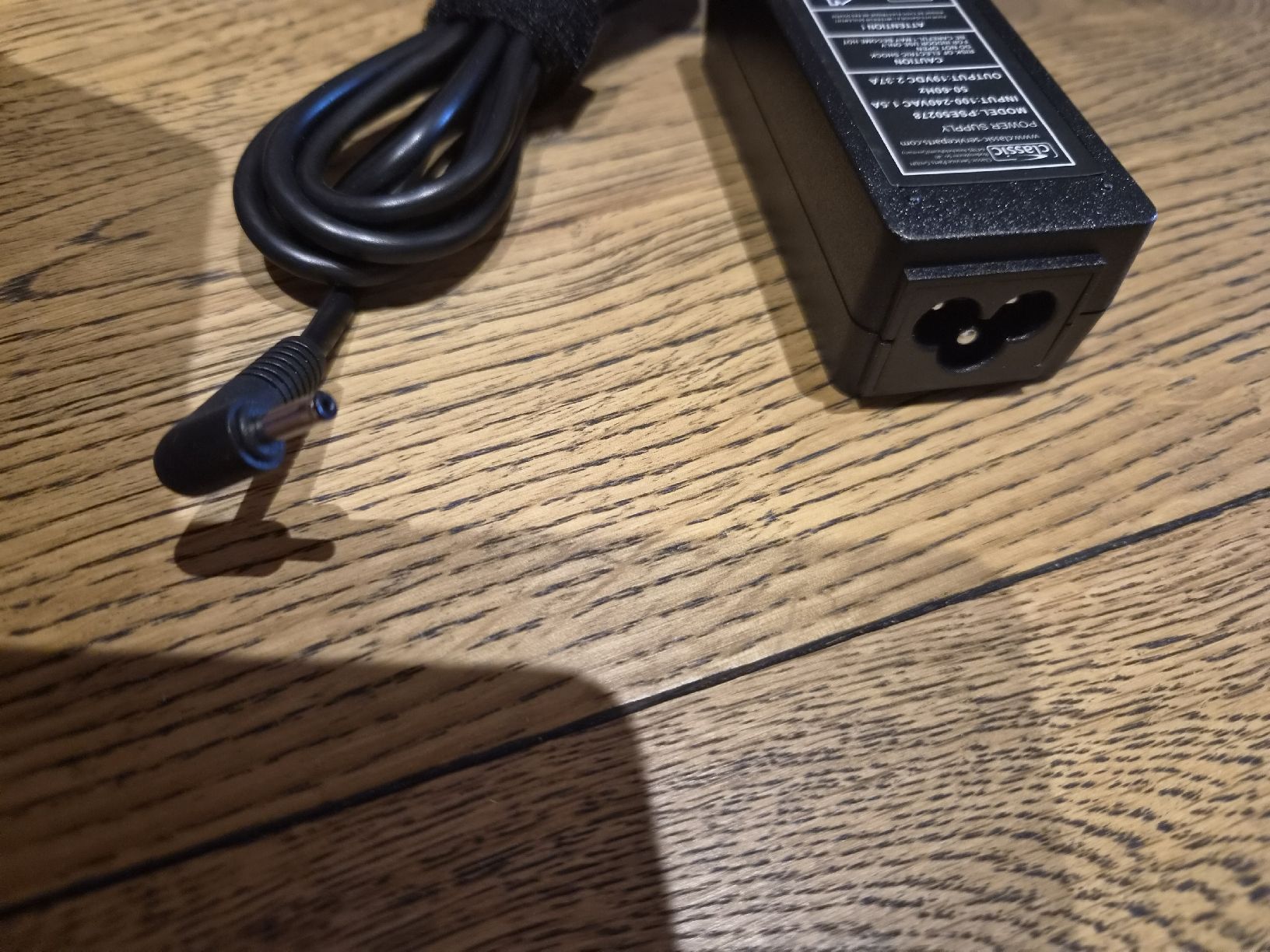 Kabel: Netzteil Classic PSE50278 19VDC 2.37A gut erhalten – Neu (gemäss Beschreibung) aus Radelfingen von Natij22 2