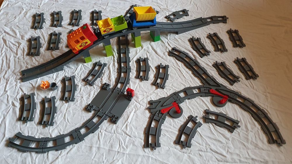  LEGO Duplo elektrische Eisenbahn elektrische Zug Schienen (Gebraucht 