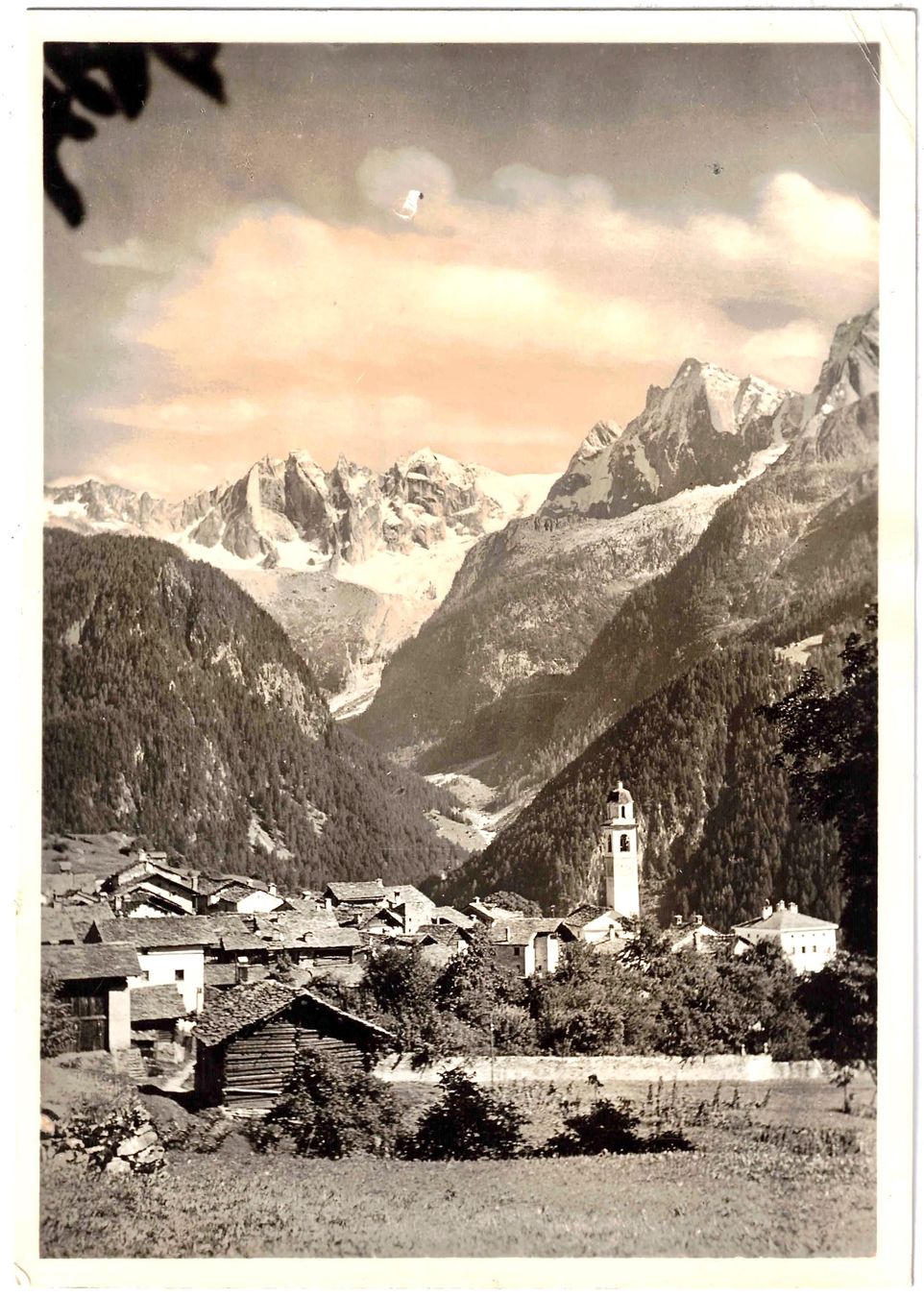 Ansichtskarten: SOGLIO mit Scioragruppe ca. 1955 (GR) – Gebraucht aus Oberdorf BL von Hopfehuepfer