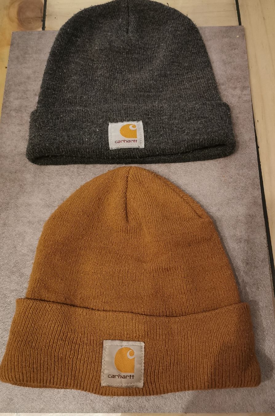 Carhartt Copricapi, berretti & cappellini: 2 bonnet carhartt – Usato da Magnedens venduto da Ga3l