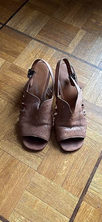 Scarpe da donna: Sandales brunes 37,5 – Usato da Veyrier venduto da Nath9279