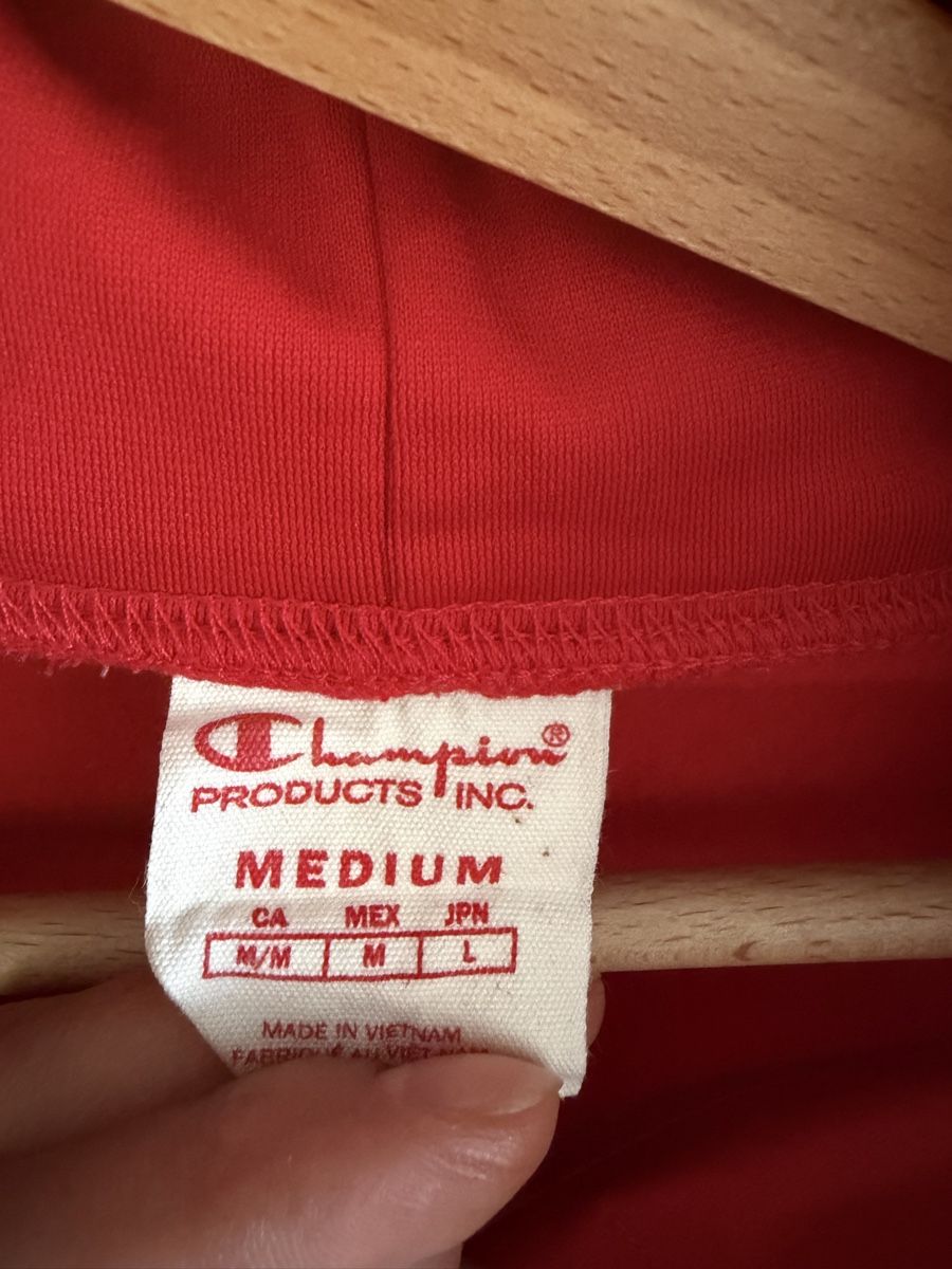 Champion Maglioni & Felpe: Hoody CHAMPION Gr.M – Nuovo (secondo la descrizione) da Luzern venduto da mns_pyr7 2