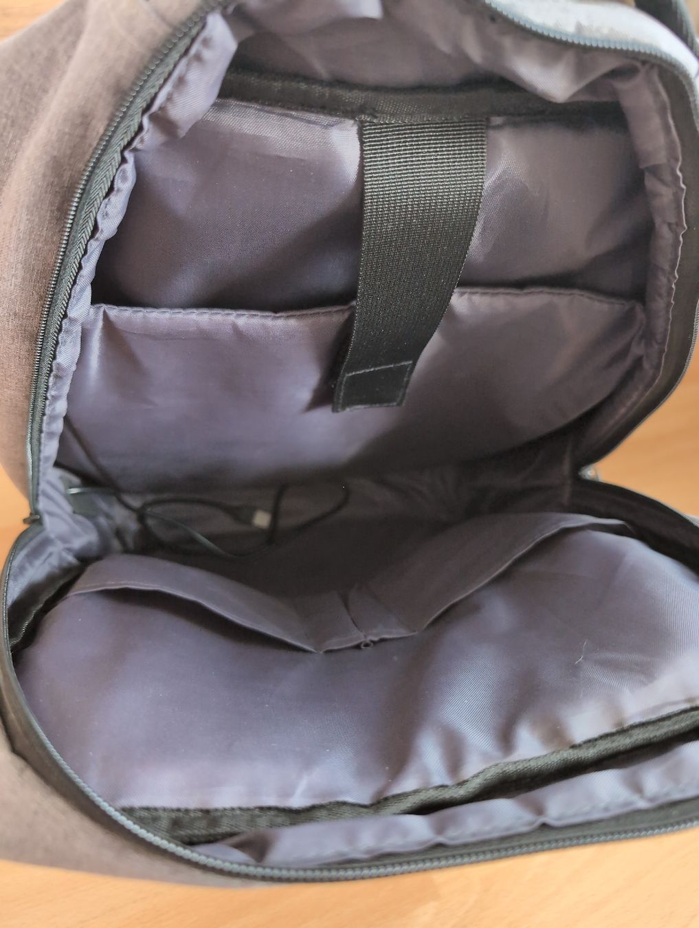 Zaini: Articona Backpack - Lightweight, Grey - Perfect for School! – Nuovo (secondo la descrizione) da Glis venduto da livespringly 4