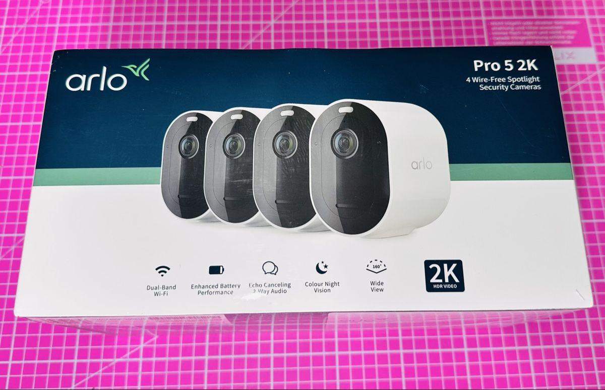 Arlo Webcams: Arlo Pro 5 2K – Neuf avec emballage d'origine à Merenschwand par basilisgg77