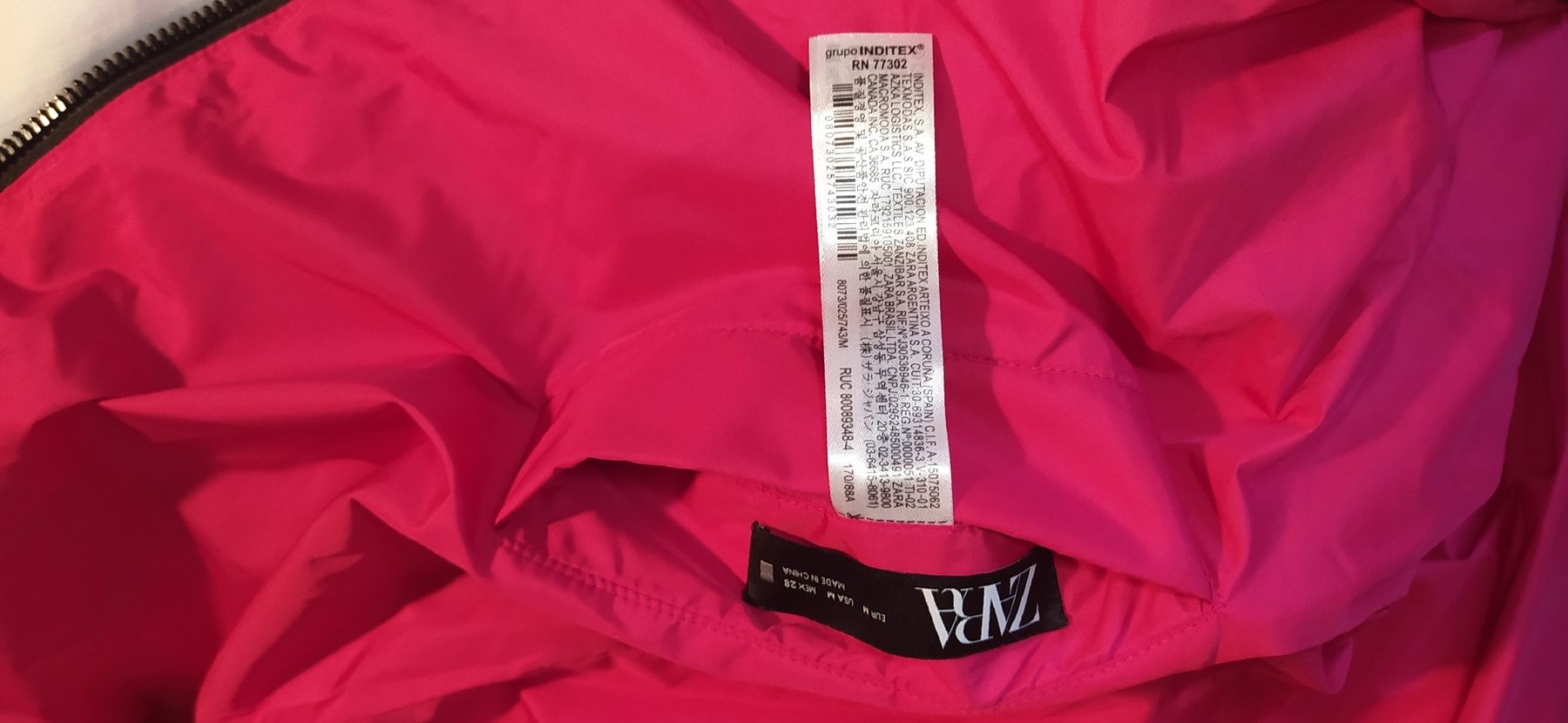 Zara Vestes: Puffer Vest Beige Hooded  – Neuf (Voir description) à Basel par beg_6v7r 2