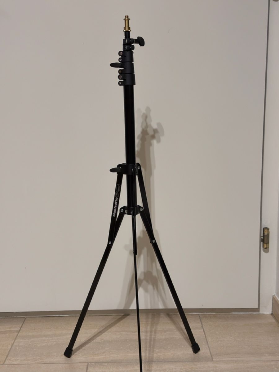 Manfrotto Treppiedi & Teste: Manfrotto 5001B Lightning Klappstativ - Kompakt und Stabil – Nuovo (secondo la descrizione) da Au ZH venduto da swissmatchpoint