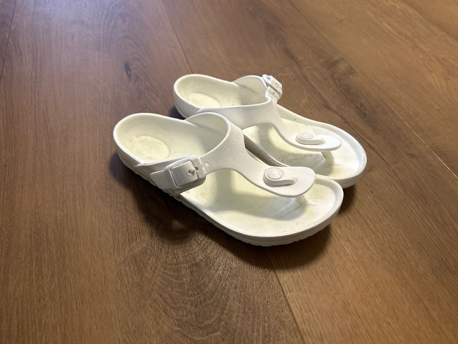 Birkenstock Scarpe per ragazze: Birkenstock Flip Flops Badeschuhe Gr 33 – Usato da Regensdorf venduto da Spyke55