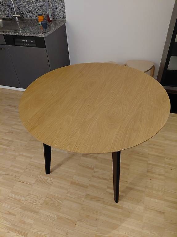 Tables: Runder Tisch zu verkaufen – D'occasion à Willisau par B.Meier