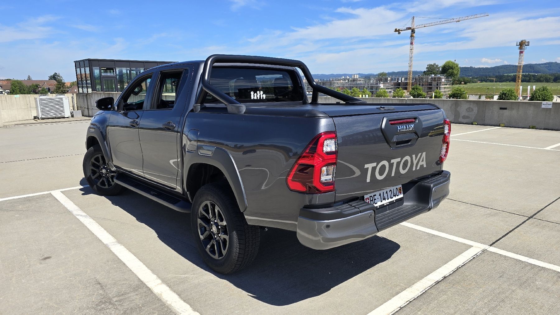 Toyota Alle Ersatzteile: Heckrollo Hilux DoubleCab ab 2016 – Gebraucht aus Moosseedorf von Volvo244