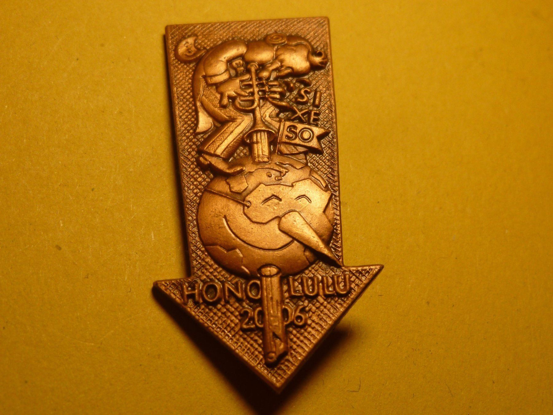 Plaketten & Abzeichen: HONOLULU 2006 BRONZE – Gebraucht aus Ried (Muotathal) von Mandarin02