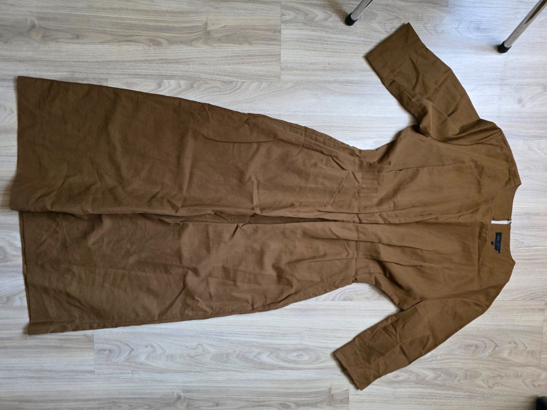 Zara Robes: Pleated Midi-Kleid – Neuf (Voir description) à Interlaken par NataliiaS 4