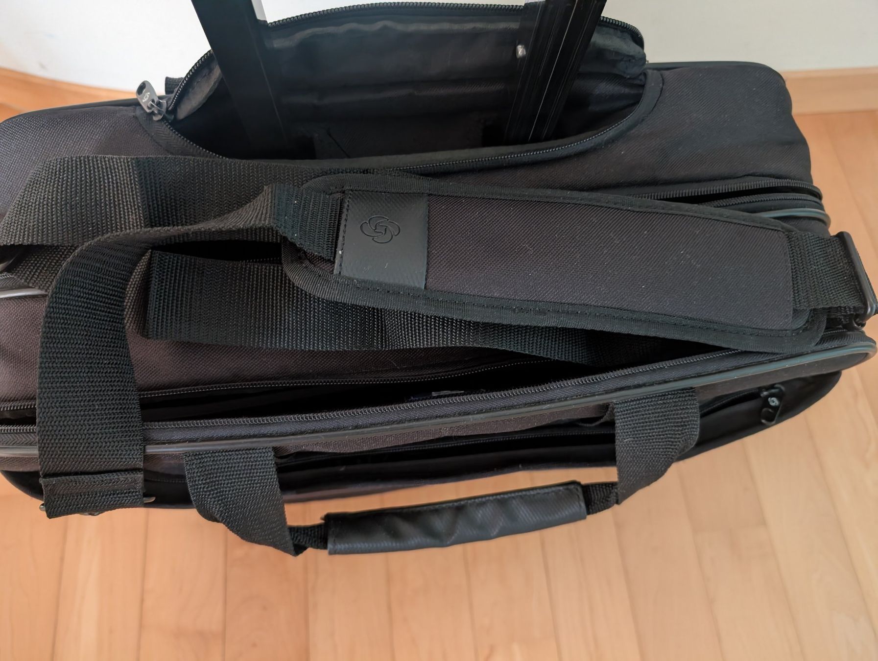 Samsonite Taschen: Samsonite Rolltasche – Gebraucht aus Stans von Magas 2