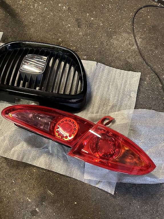 Tutti pezzi di ricambio auto: Seat Grill und 2 Schlusslichter  – Usato da Wetzikon ZH venduto da MedinaL 1