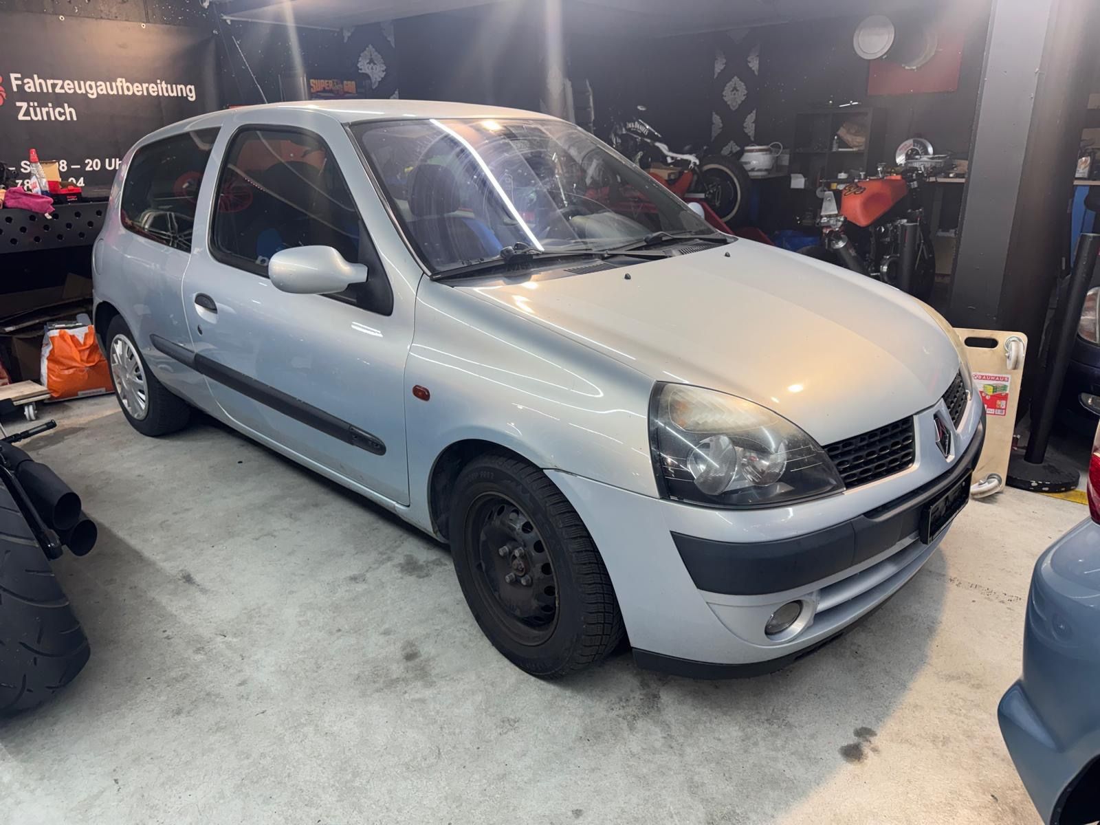 Renault Autos: Renault Clio 1.4 16V – D'occasion à Zürich par AB-AutoBrack