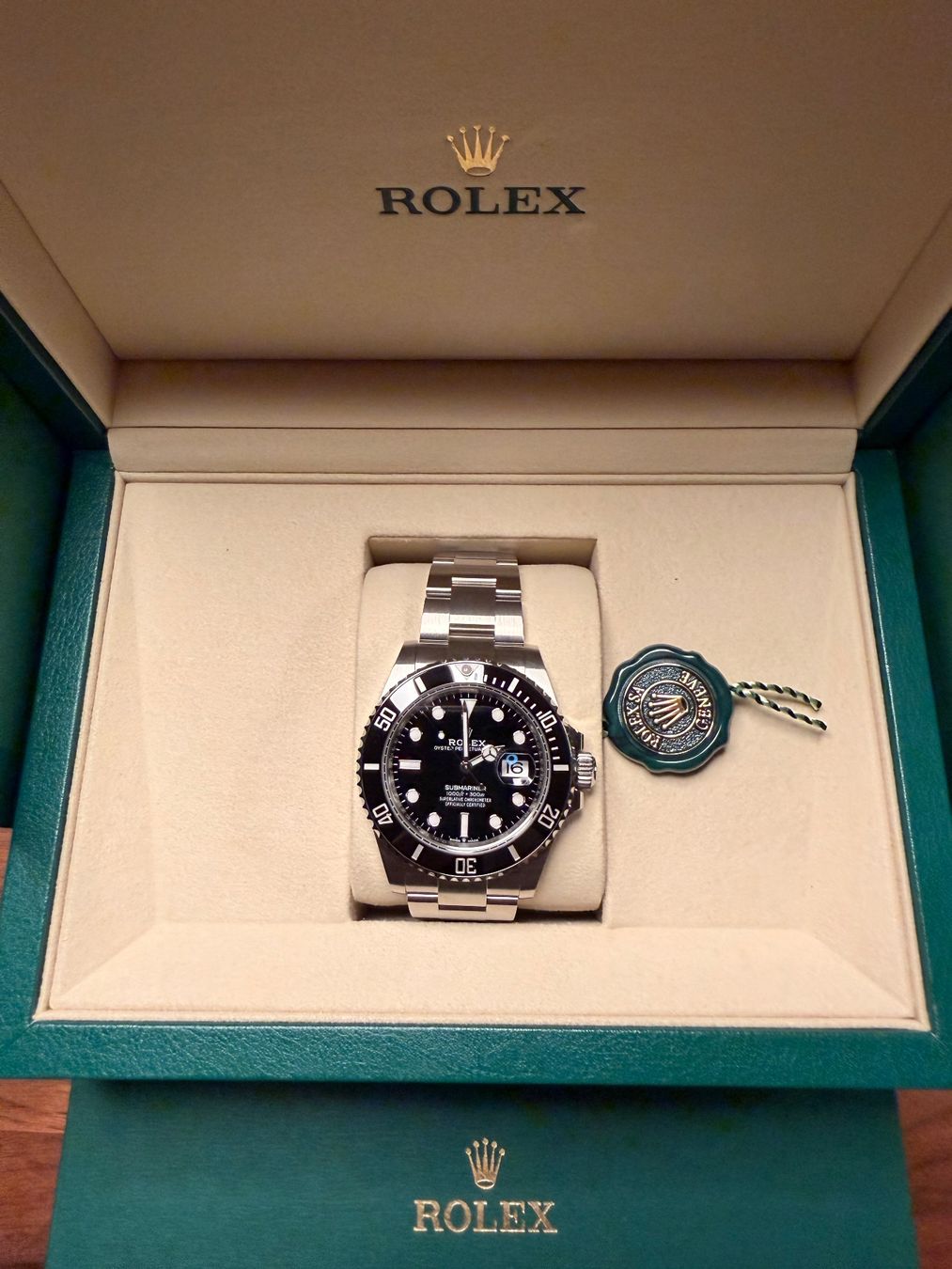 Rolex Orologi: Rolex Submariner Date 2025 NEU – Nuovo e nell'imballaggio originale da Stansstad venduto da Leruac