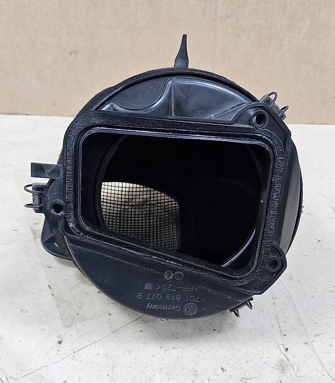 Volkswagen Tutti pezzi di ricambio auto: VW T4 Pollenfilter Innenraumfilter Pollenfiltergehäuse – Usato da Schaffhausen venduto da Parg86 3