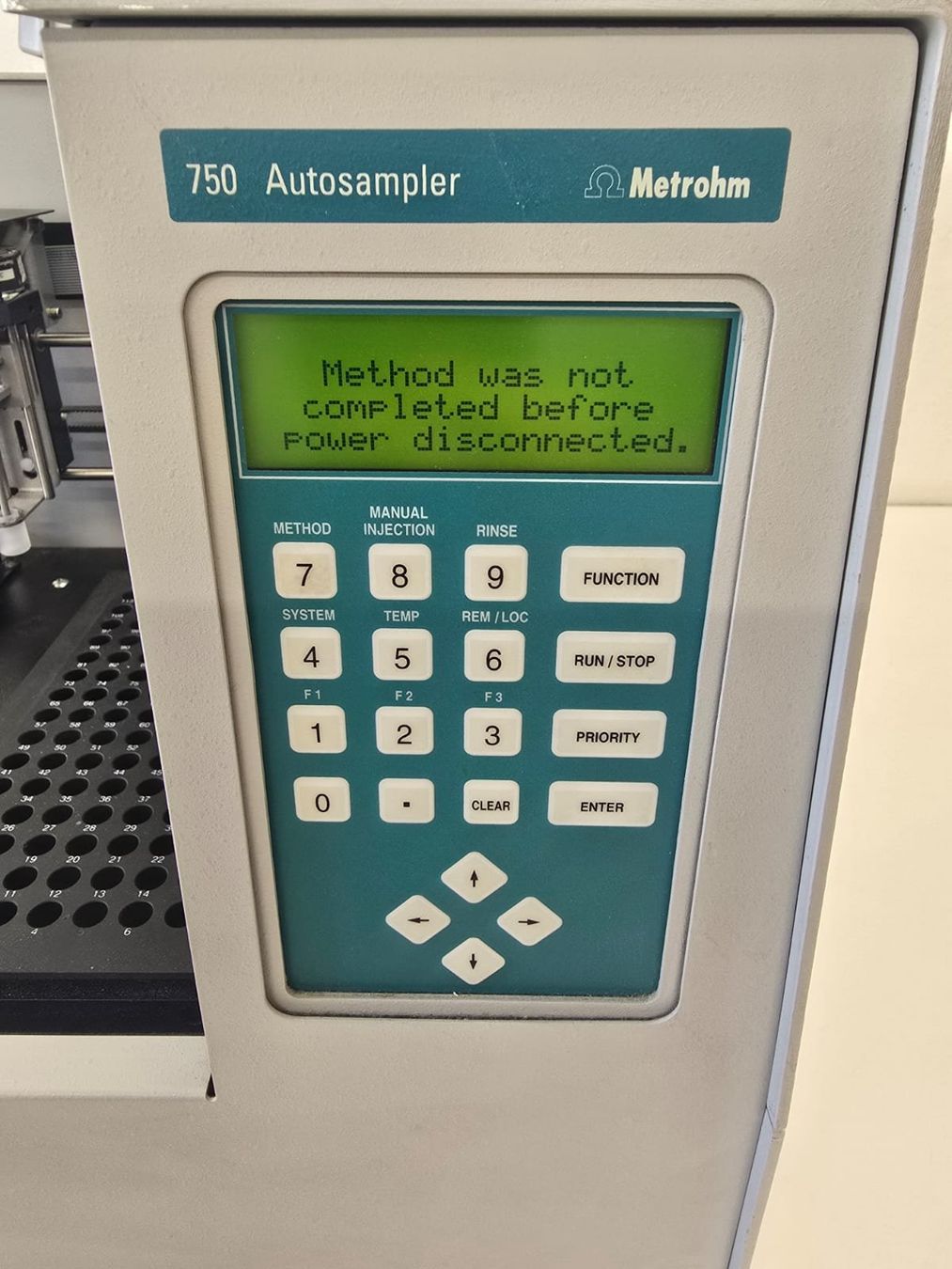 Metrohm Tutte le macchine: Metrohm 750 autosampler – Difettoso da Niederdorf venduto da LeptonAG_Labor 3