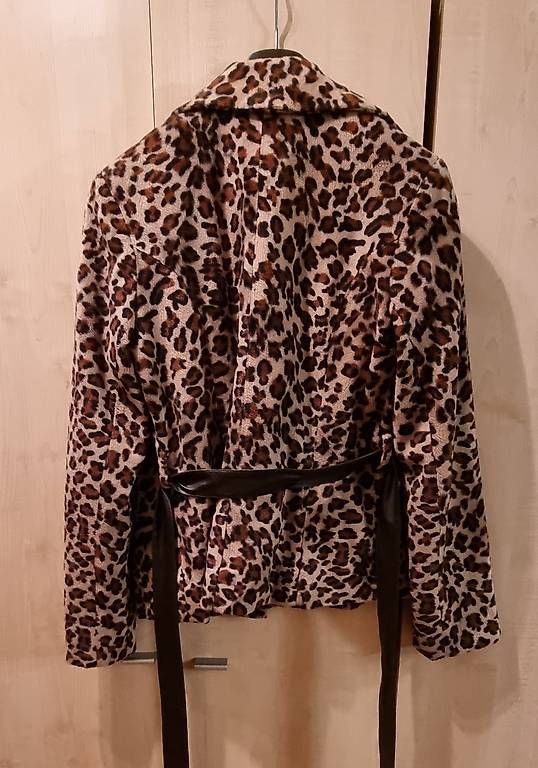 Giacche: Jacke mit Leopardenmuster, Grösse M – Usato da Bern venduto da legalist 1