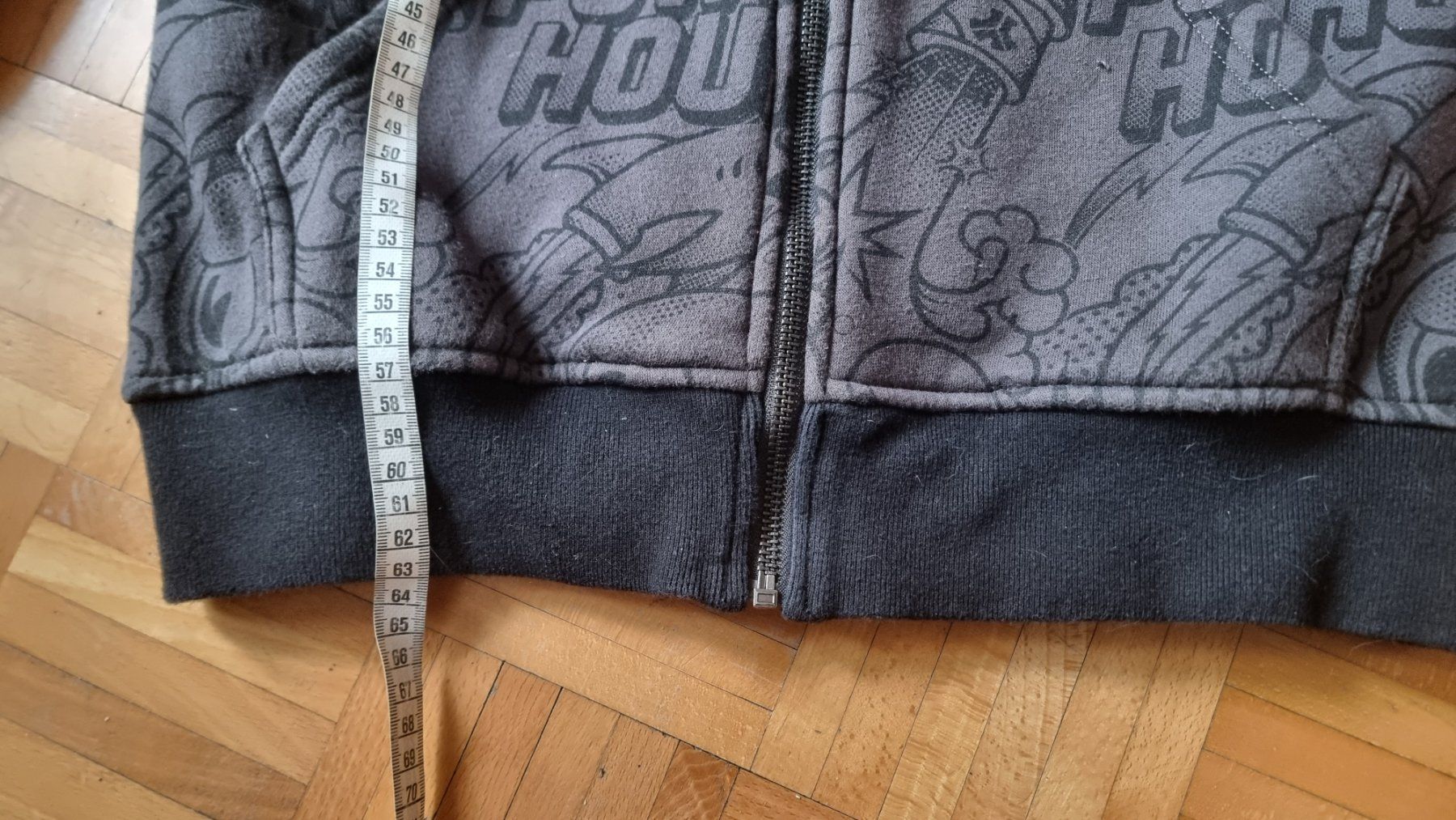 Giacche: Veste à capuche – Usato da Carouge GE venduto da mon_x9y7 3