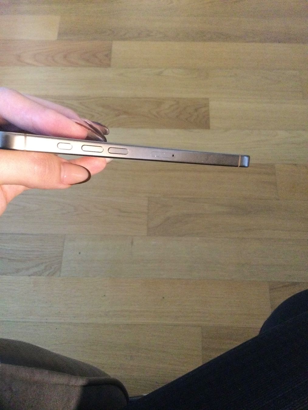Apple Portables: Iphone 16 pro Max Desert Titanium 256GB – D'occasion à Neuenhof par ema_yl96 6