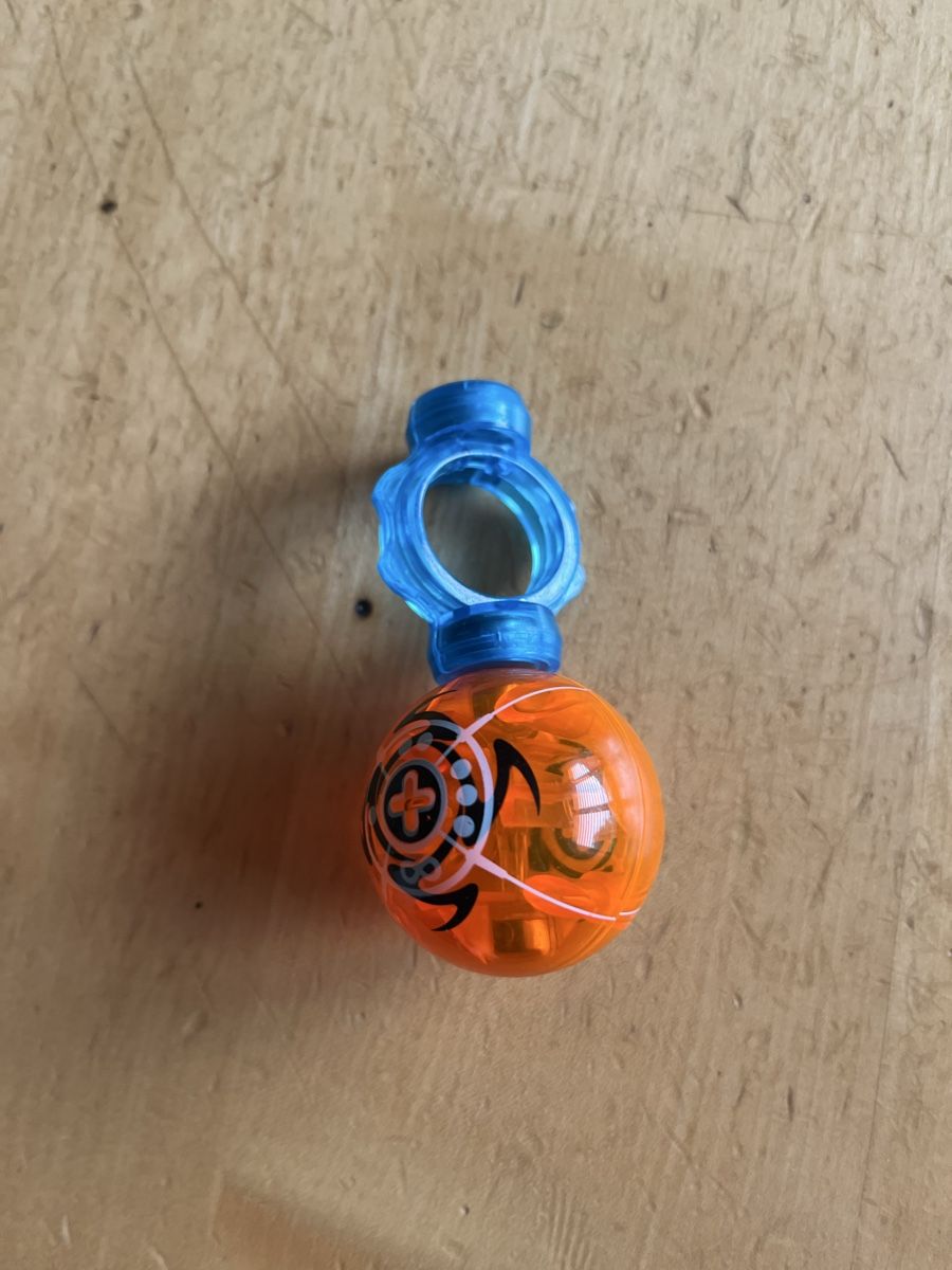 Giocattoli: Magic Speed Magneto Sphere Finger Decompression Toy orange – Usato da Suhr venduto da nataschaad