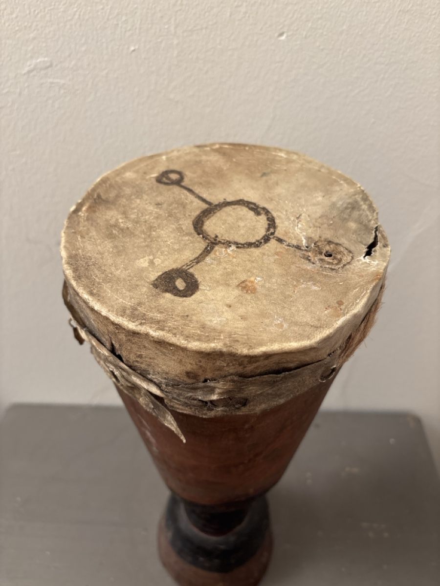 Musikinstrumente: Afrikanische Trommel – Gebraucht aus Basel von magnummarine 1