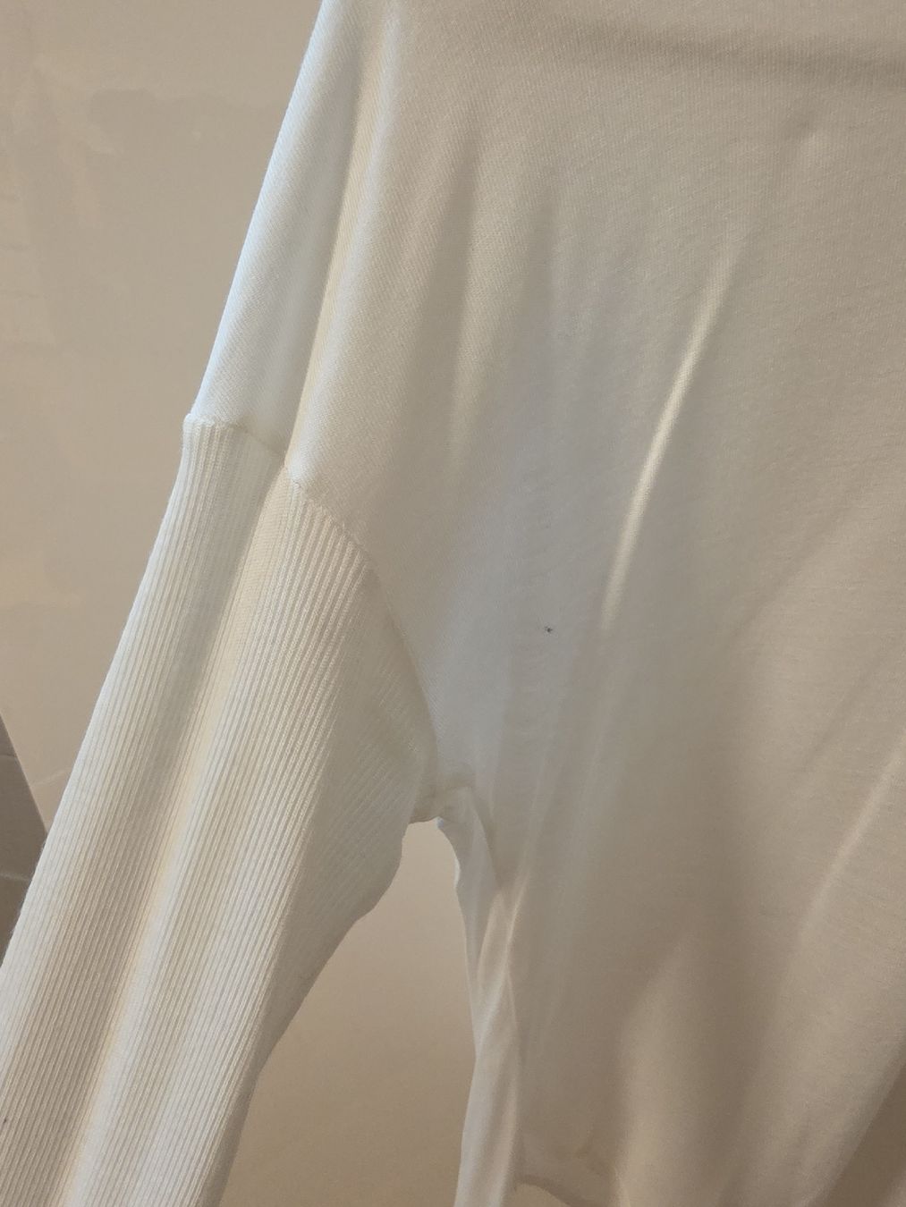 Massimo Dutti Pullover & Sweatshirts: White long sleeve from Massimo Dutti – Gebraucht aus Zürich von lit_n7pb 3