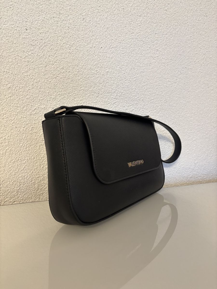 Valentino Sacs femmes: Valentino Handtasche – D'occasion à Grabs par xen_jv2r 1