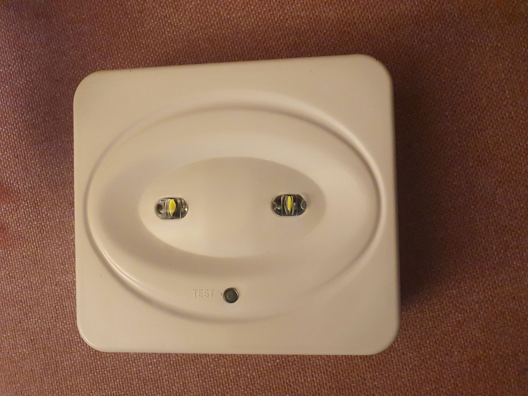 Lampade: Sicherheitsleuchte MICRO D-AP Deckenmontage OHNE Batterie/AK – Usato da Zürich venduto da Alibaba1234 4
