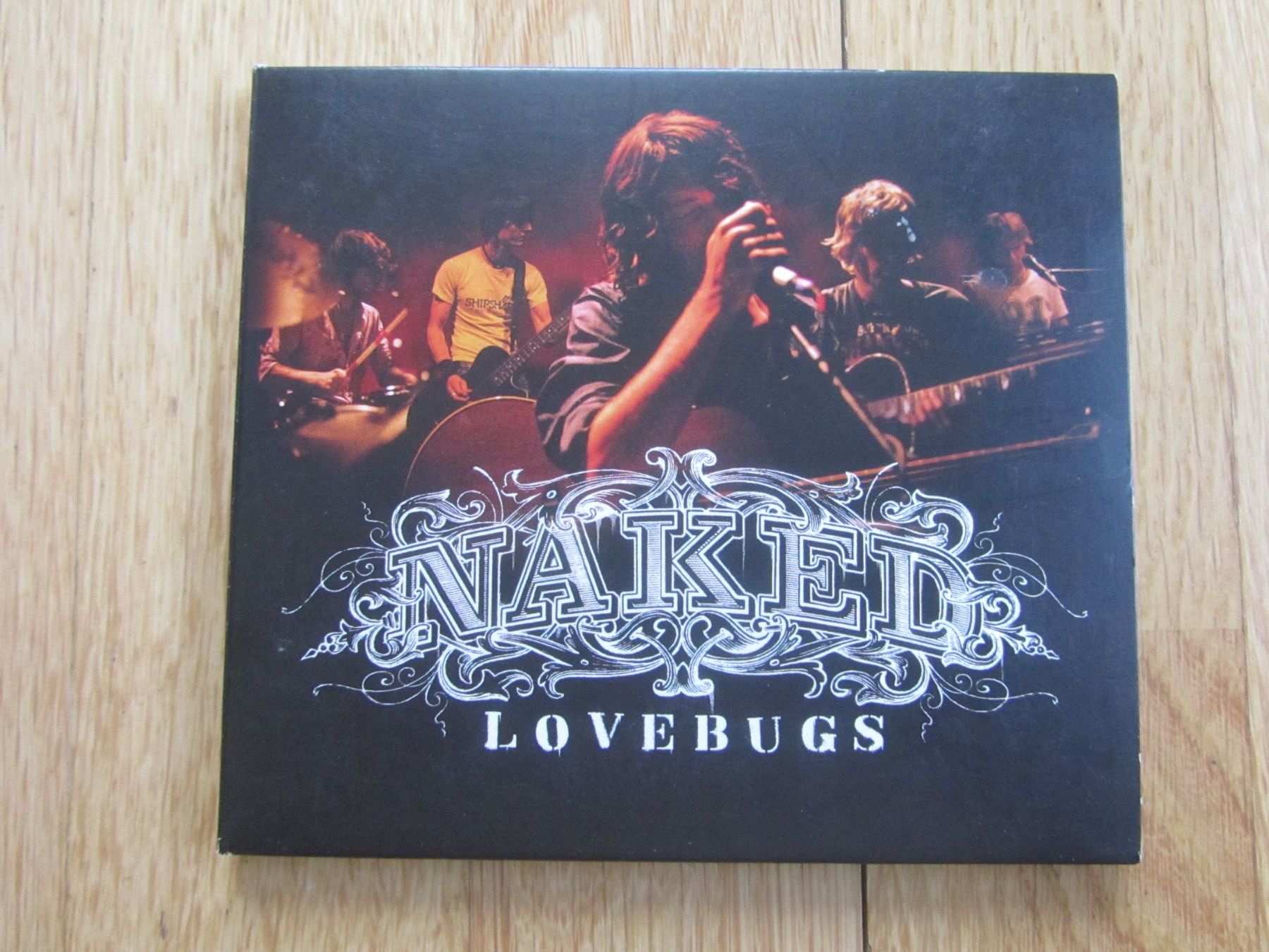 CD: Lovebugs - Naked - CD Album – Usato da Seengen venduto da mikelele
