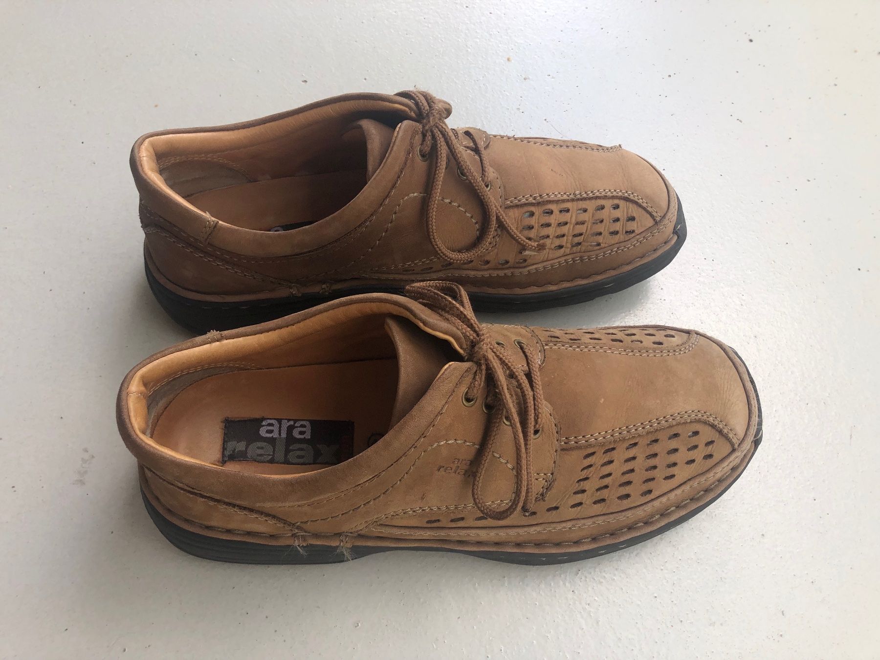 Ara Scarpe da uomo: Leichte Sommerschuhe "ARA" Wildleder Grösse 43 – Usato da Oberdiessbach venduto da CLAREN14 1