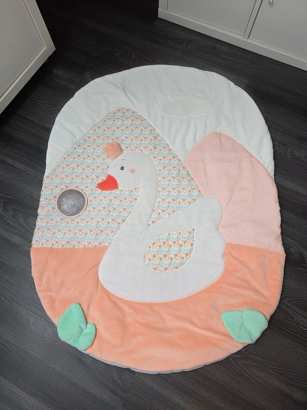 Tappeto da gioco: Krabbeldecke mit Spielbogen von Fehn – Usato da Gümligen venduto da Penelopee 1