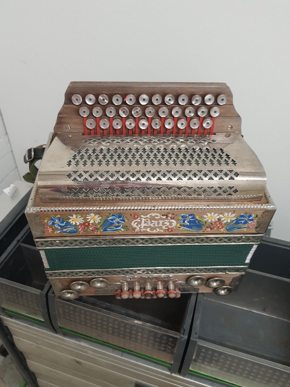 Instruments de musique: accordéon autrichienne  – D'occasion à Pont-de-la-Morge par Mirabelle0 6