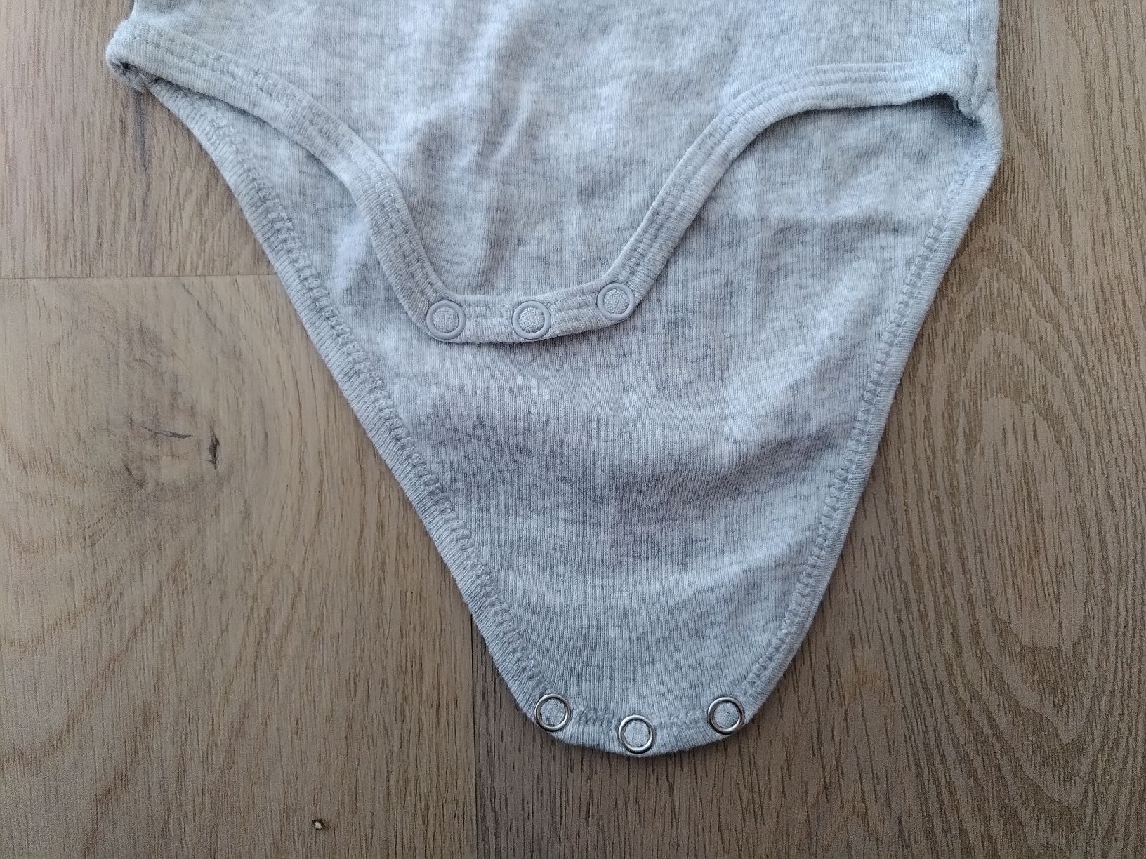 Biancheria intima: Kurzarmbody - grau - Grösse 68/74 – Usato da Penthaz venduto da ann_l7zt 3