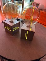 2 Tischlampen Würfel Metall mit grosser LED Birne