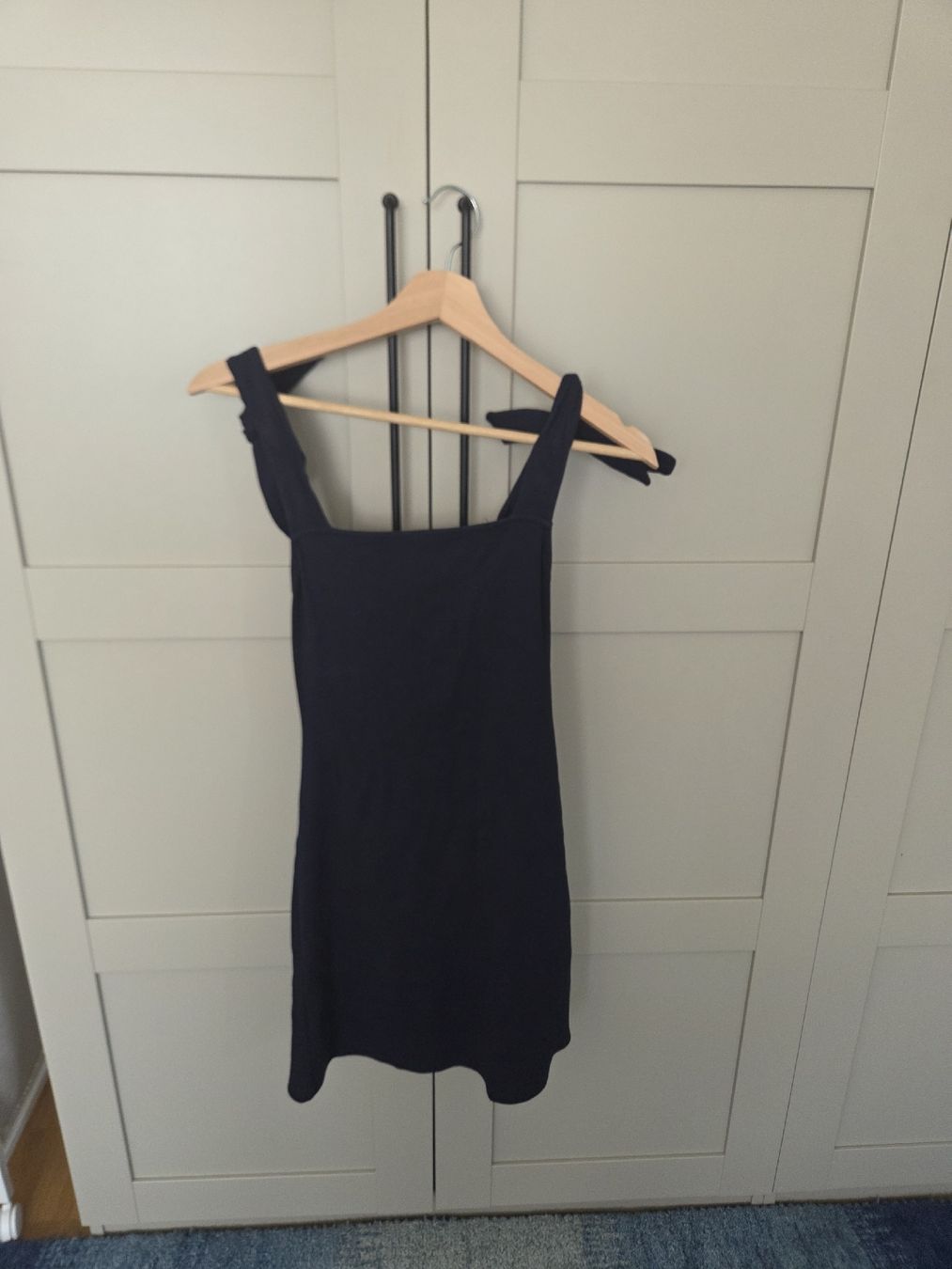 Sezane Vestiti: Sezane Kleid Evie – Nuovo (secondo la descrizione) da Basel venduto da apf_6p9w