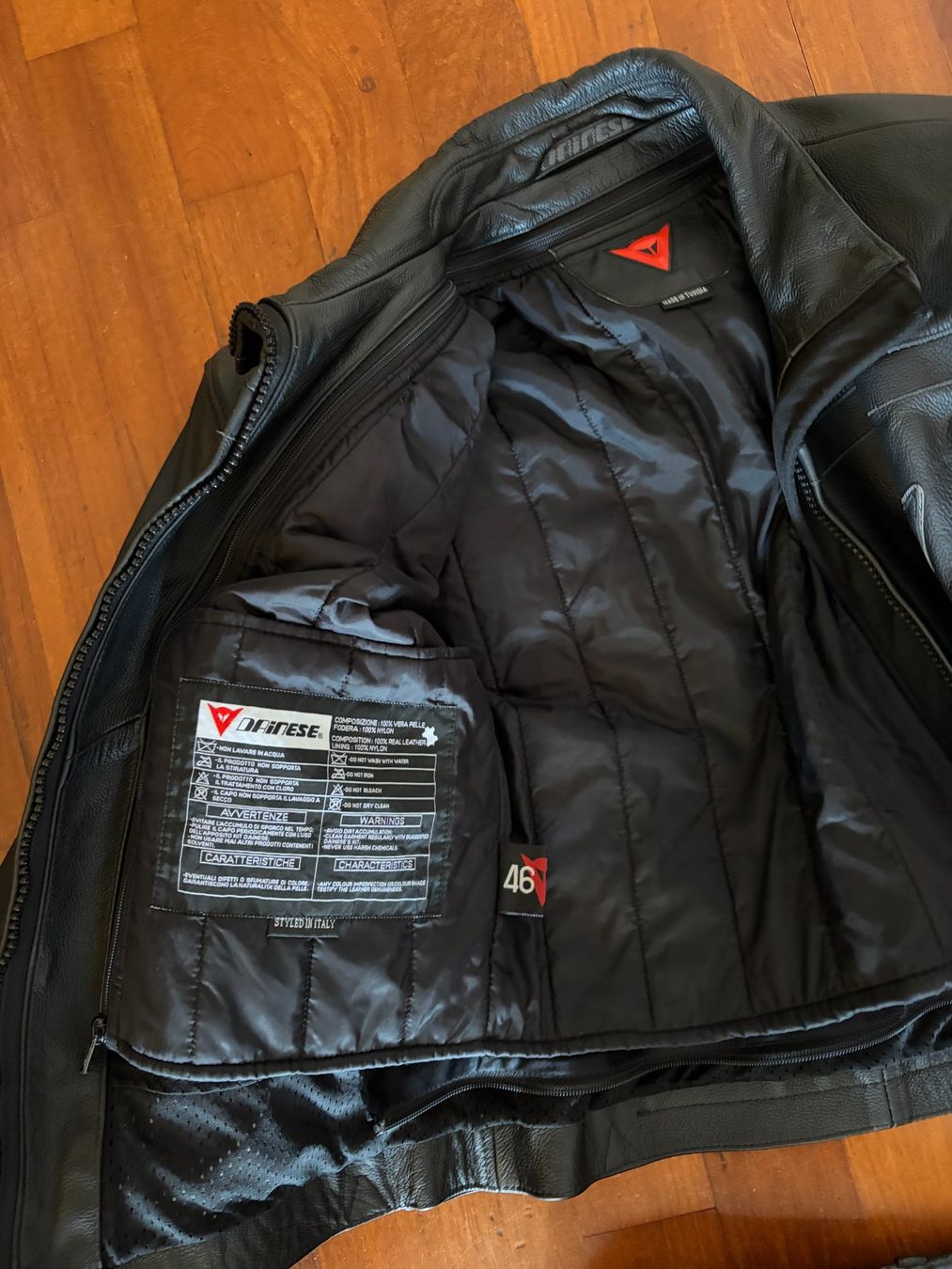 Costumes: Dainese Leather Suit + protectors - Jacket + Pants – D'occasion à Interlaken par giorgiotraverso 2