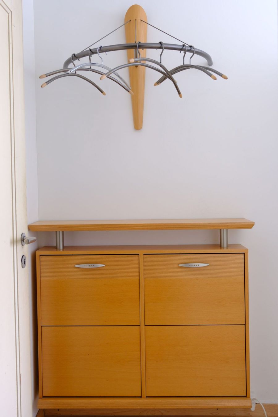 Garderobe: Garderobe mit Schuhschrank – Gebraucht aus Riehen von Knuellski