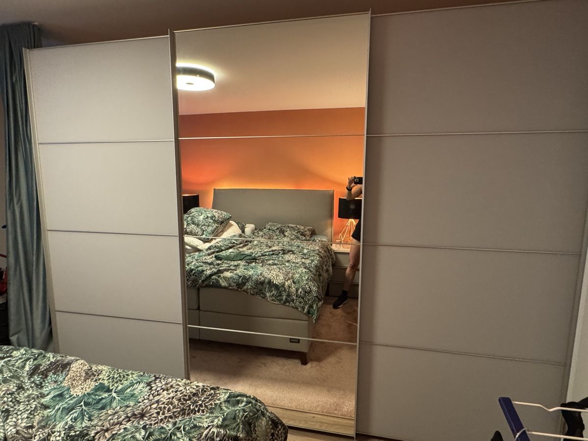 Armoires: Kleiderschrank – D'occasion à Richterswil par Corinne210