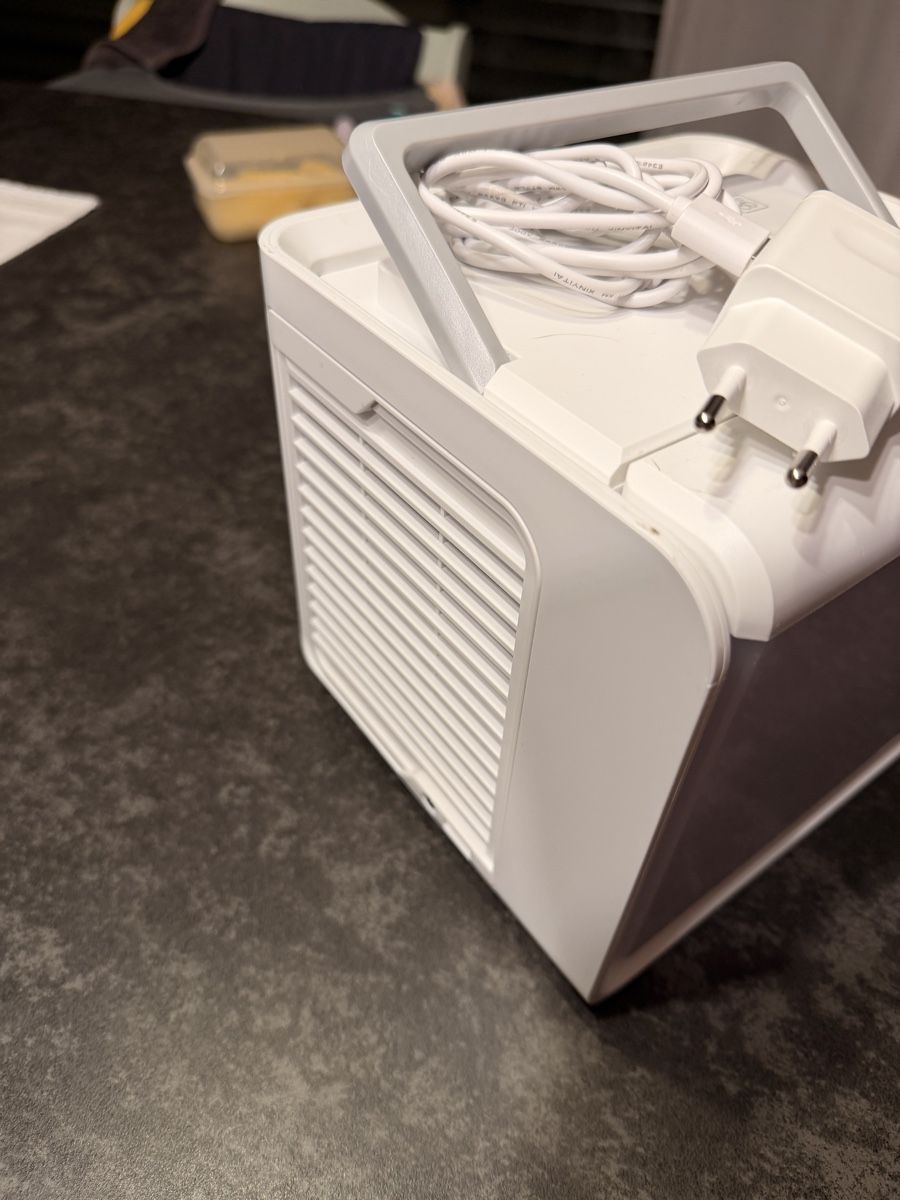 Klimageräte: Luftkühler tragbar weiss mit Netzteil  – Gebraucht aus Endingen von BuffyCreamy 3