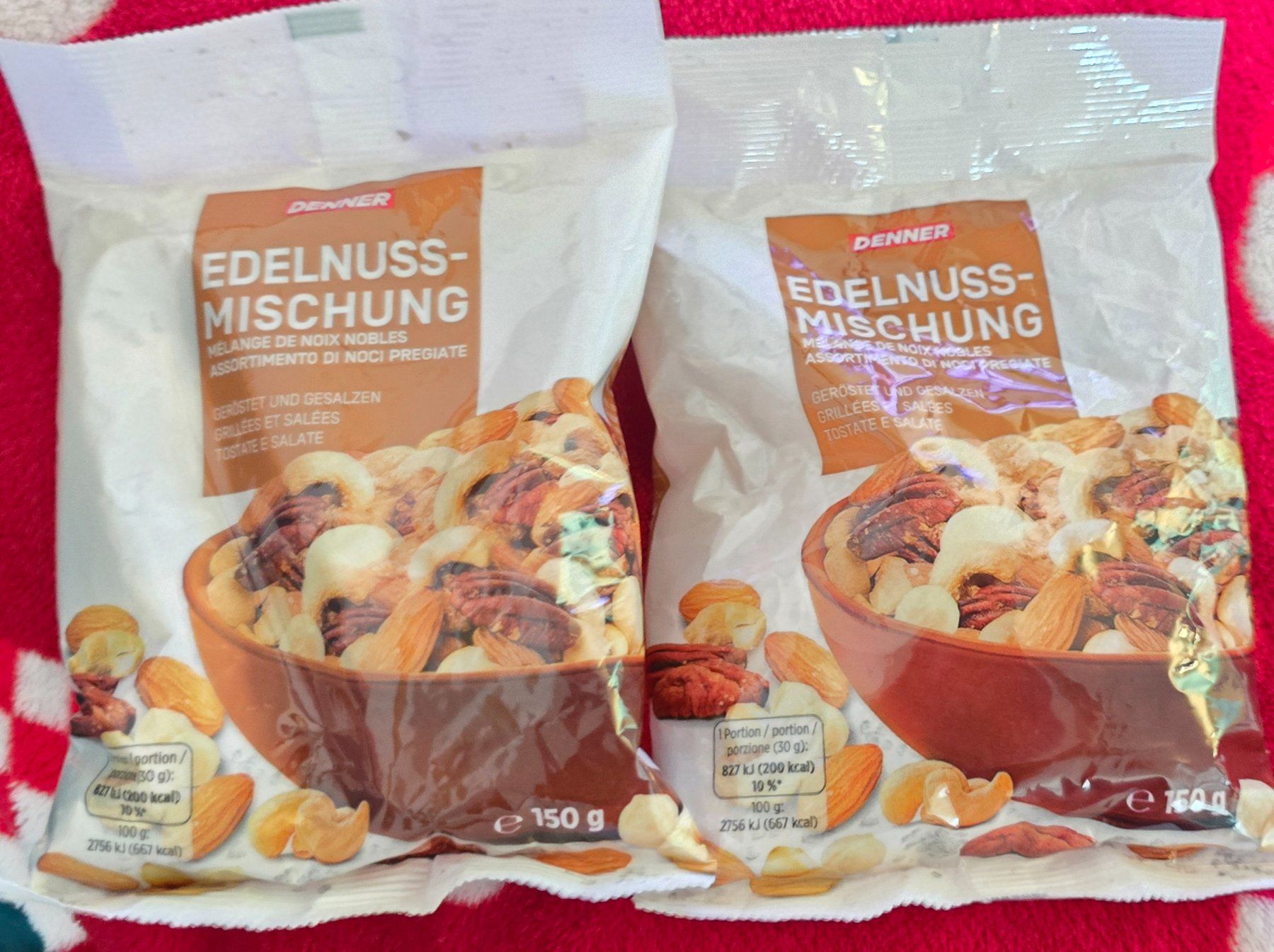 Migros Cibi & Specialità: NEU MClassic Popcorn Mais 3 Packungen&2xNussmischung Denner – Nuovo e nell'imballaggio originale da Seuzach venduto da K_N 1