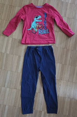 Pyjama Grösse 110-116 (Dino rot)